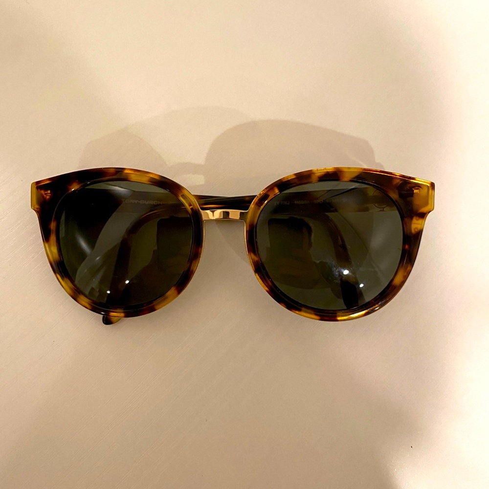 Tory Burch Tortoise Sunglasses w/ Polarized Lenses